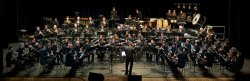 Orchestre d&#39;Harmonie de Cébazat sur la scène de Sémaphore ©Dominique JOUVET - JPEG - 54.7 ko